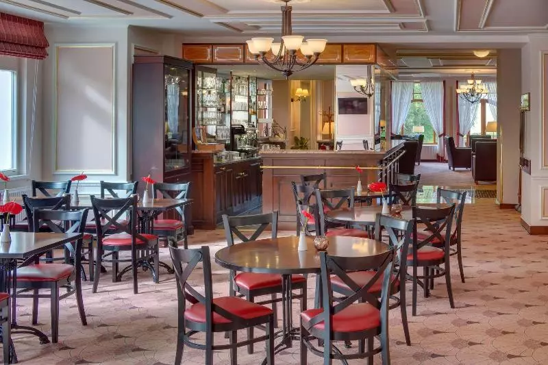 ホテル Danubius Health Spa Resort Hvezda-Skalnik