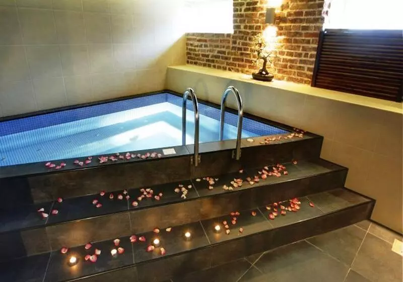 Kreutzwald Hotel Tallinn