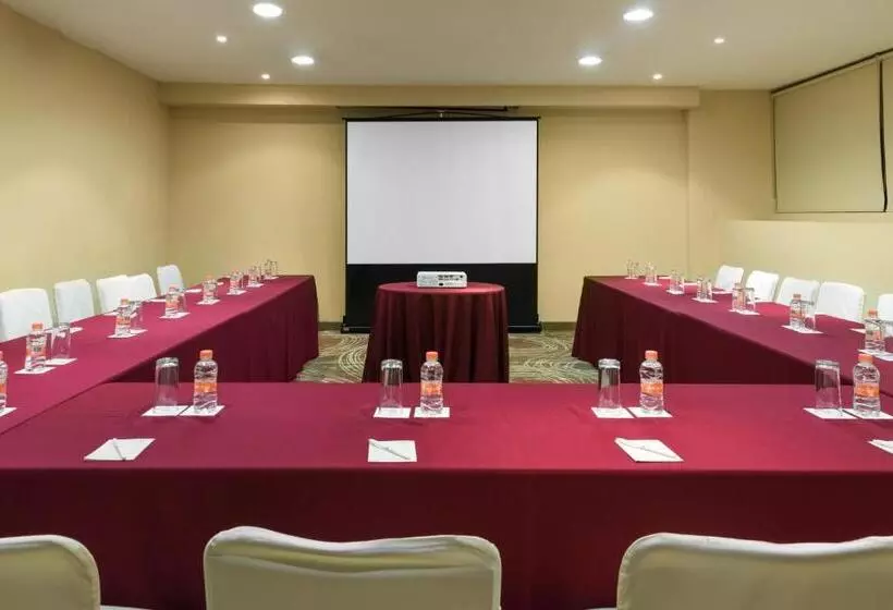 Hotel Krystal Monterrey