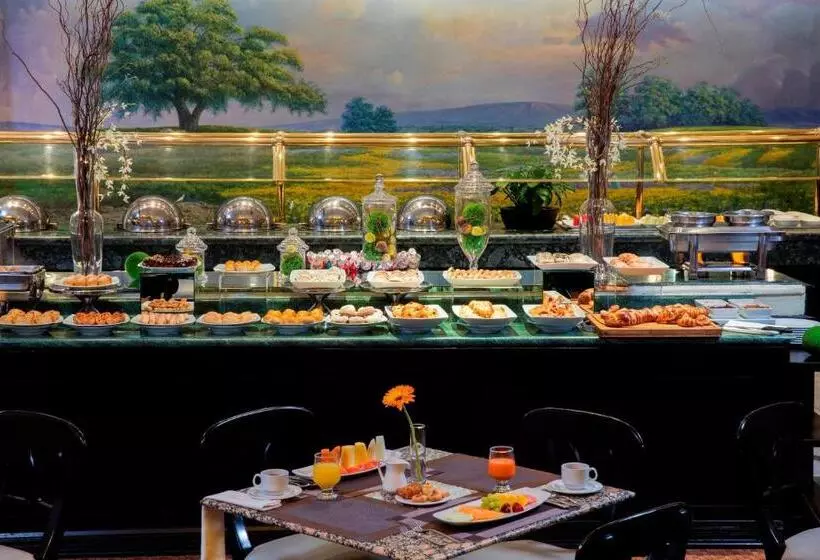 Hotel Krystal Monterrey