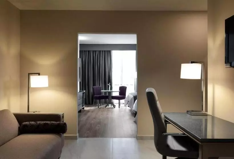 Hotel Krystal Monterrey