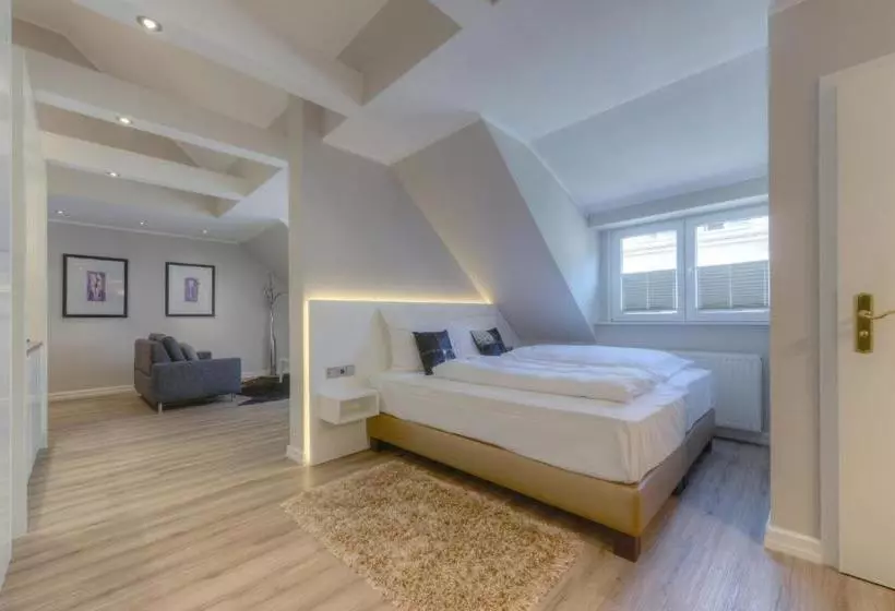 Carlstadt Suites Dusseldorf