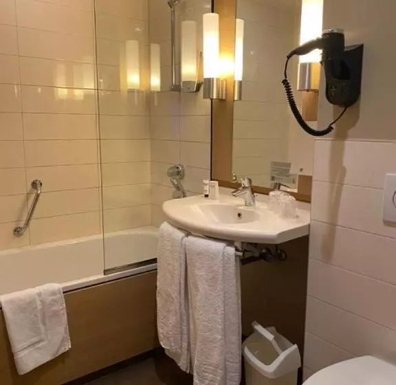 בית מלון כפרי Castel De Pontalesse