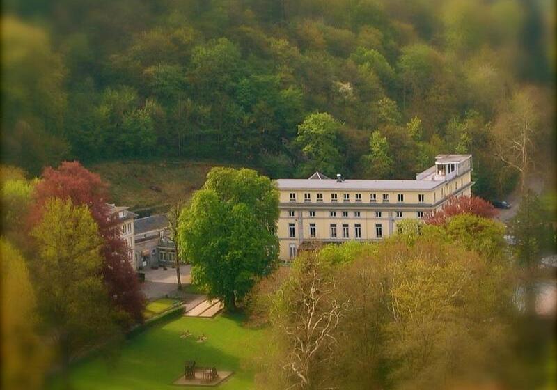 هتل Castel De Pontalesse