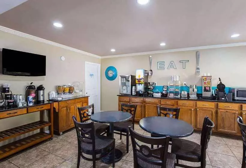 ホテル Days Inn By Wyndham Foley