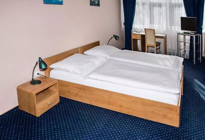 هتل Garni Zlín