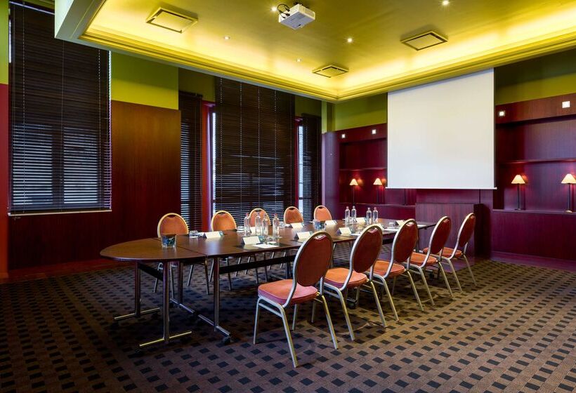 هتل NH Collection Gent