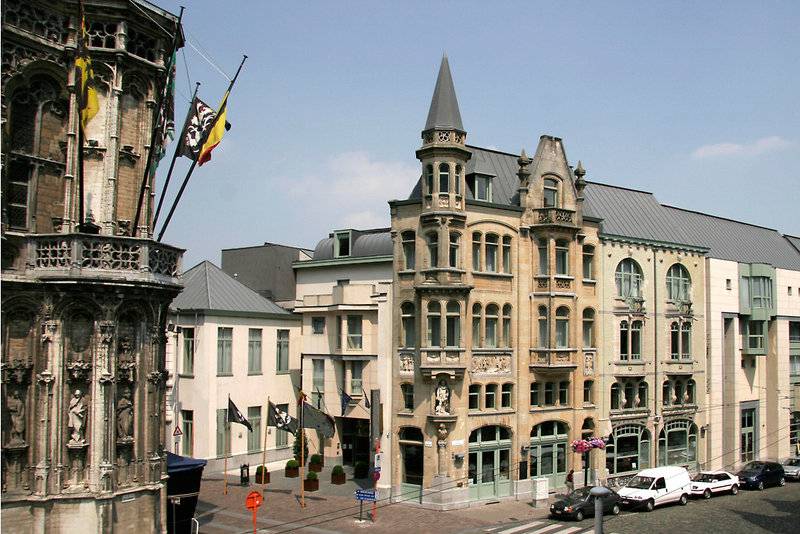 هتل NH Collection Gent