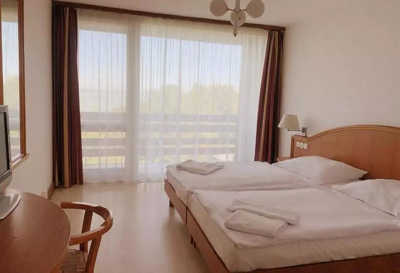 Отель Riviera Park