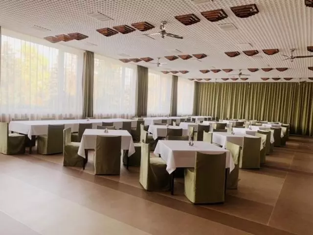 Отель Riviera Park