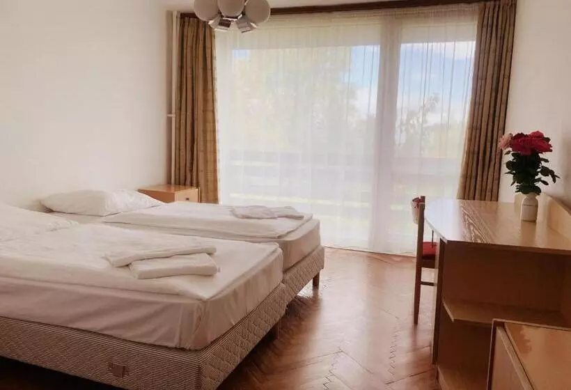 Отель Riviera Park