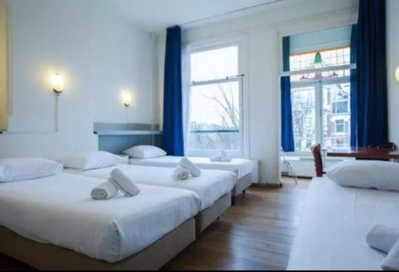 Отель Titus City Centre