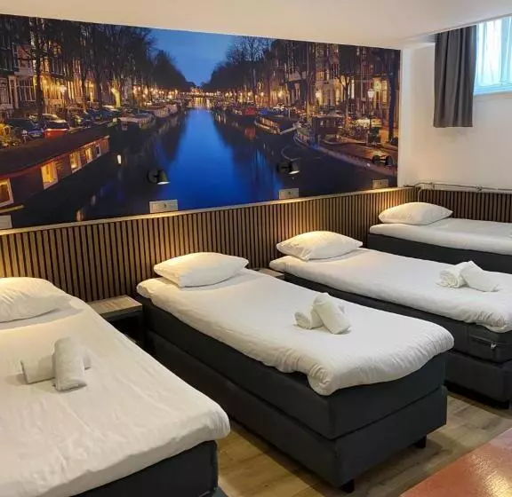 Отель Titus City Centre