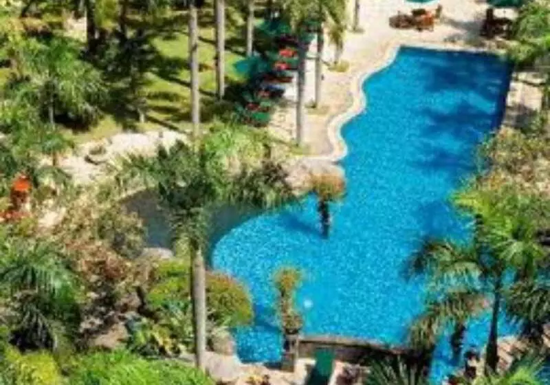 Grand Tropic Suites Hotel Surabaya