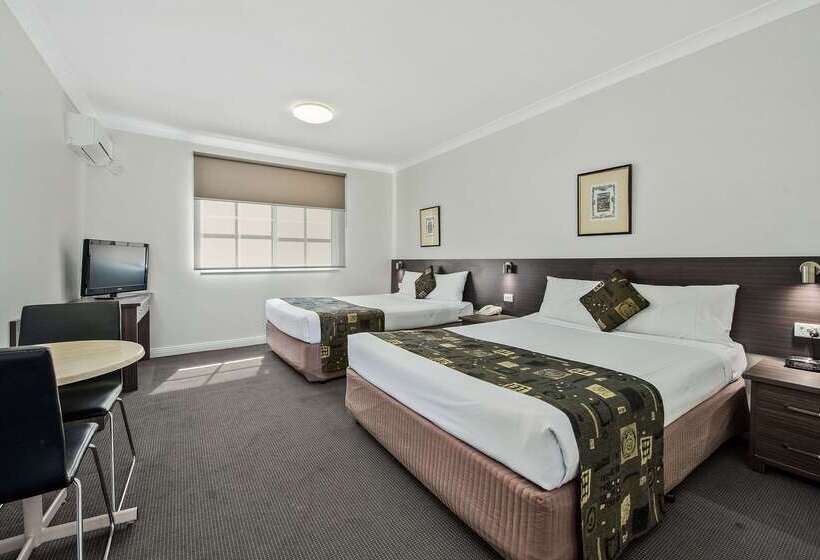 Comfort Hotel Dandenong