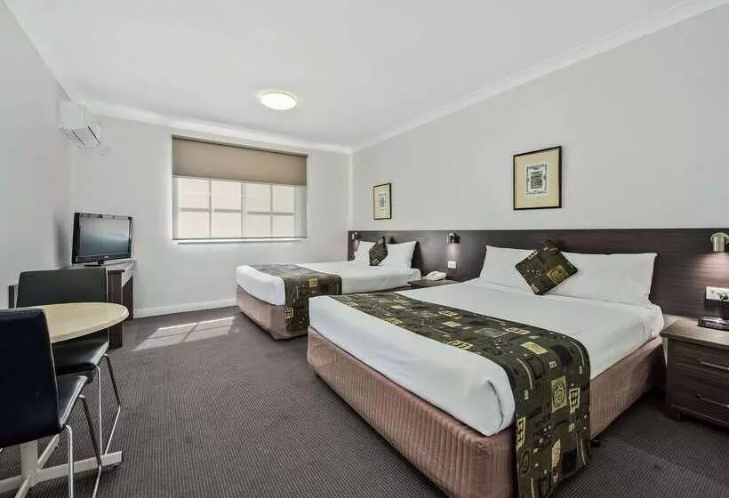 Comfort Hotel Dandenong