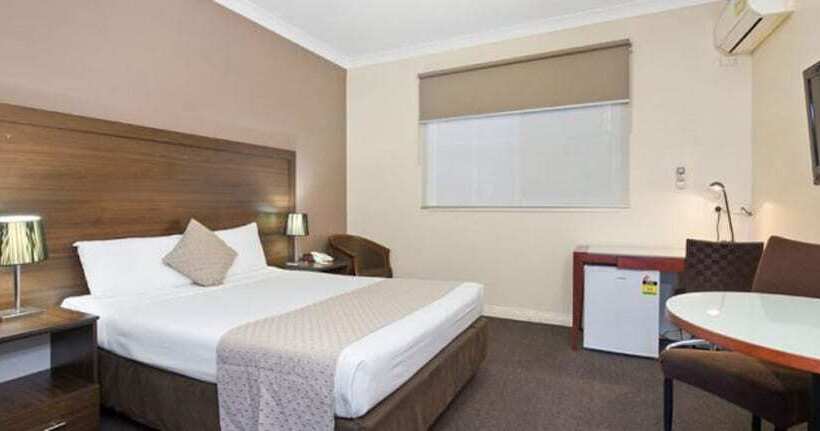 Comfort Hotel Dandenong