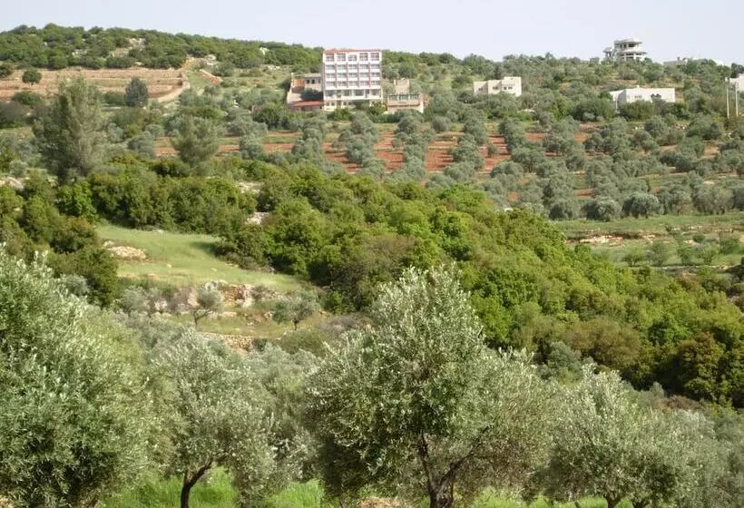هتل Ajloun