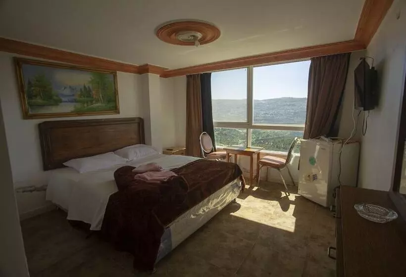 هتل Ajloun