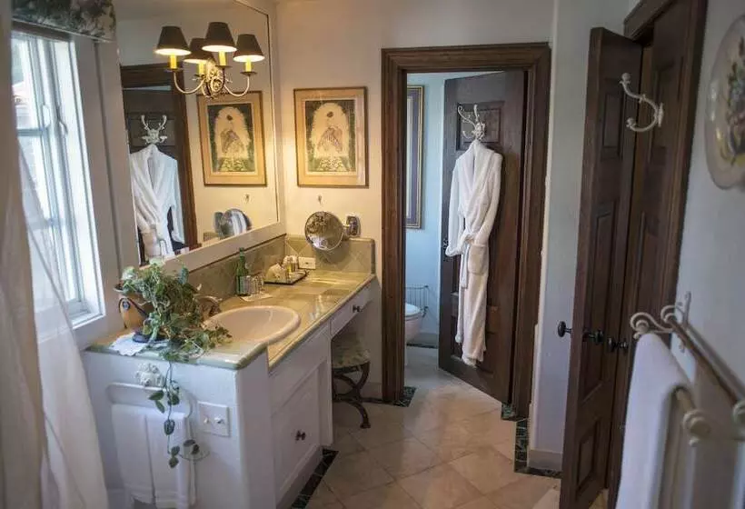 فندق Château Du Sureau