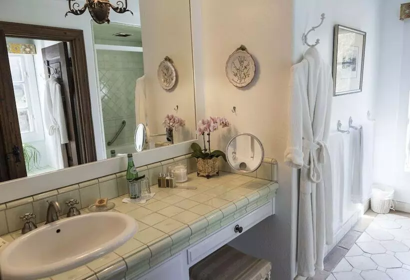 فندق Château Du Sureau