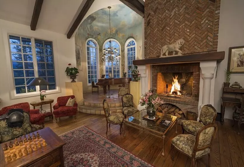 فندق Château Du Sureau