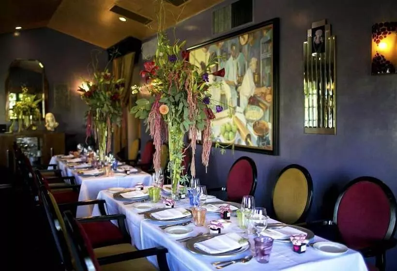 فندق Château Du Sureau