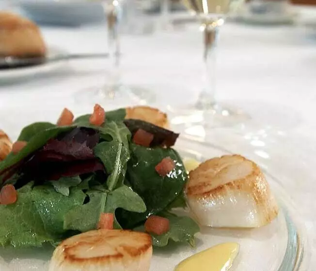 هتل L Amiraute Brest