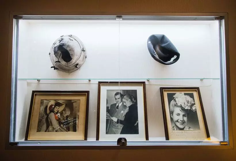 هتل Melia Recoleta Plaza