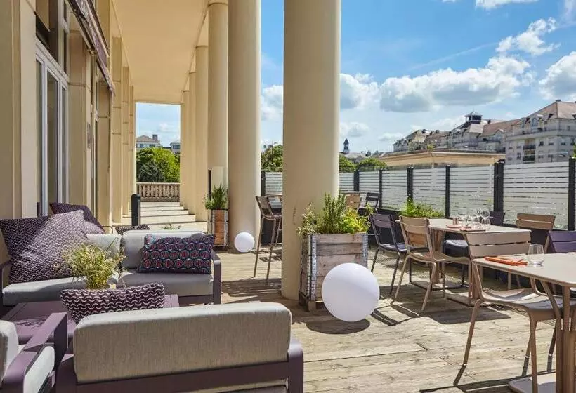 בית מלון כפרי Mercure Marne La Vallee Bussy St Georges