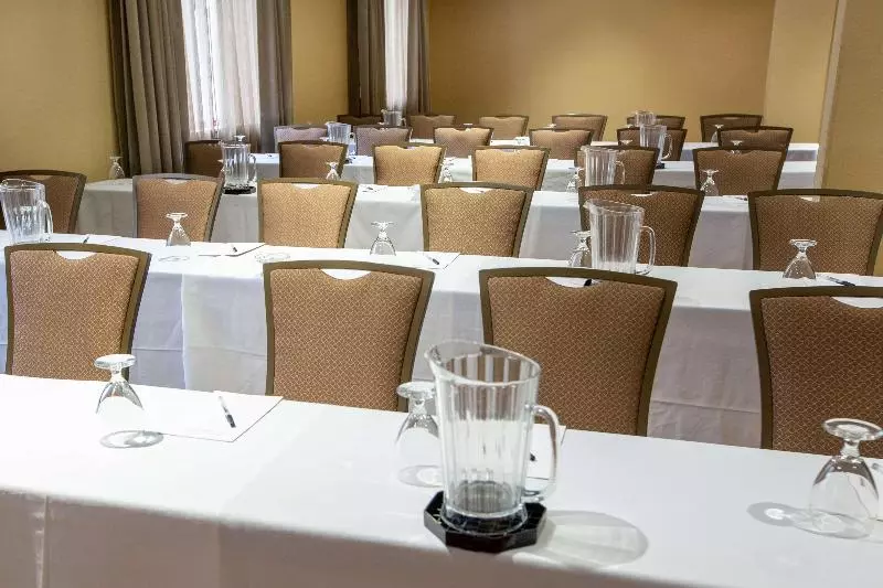 هتل Thousand Hills Resort