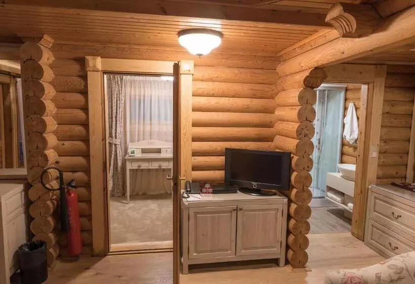 Отель Yastrebets Wellness & Spa