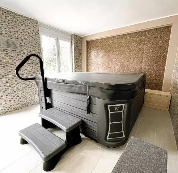 öreg Tó Hotel és Rendezvénytér