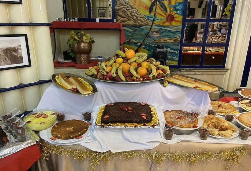 Gaddis Hotel, Suites And Apartments