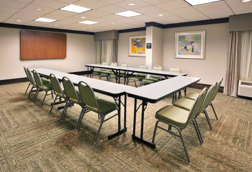 هتل Hampton Inn Atlantatown Center/kennesaw