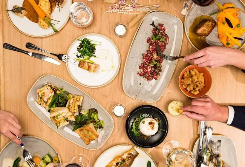 فندق Domaine Du Gouverneur, Hôtel, Restaurant & Golf