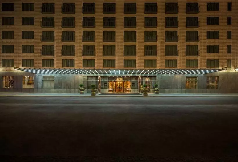 Hotelli Regent Berlin, An Ihg