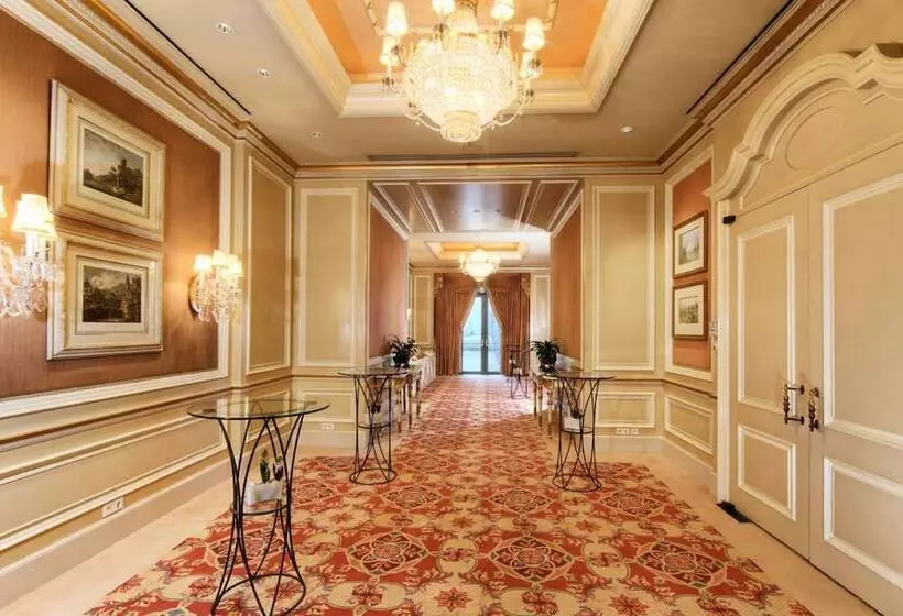 Hotelli Regent Berlin, An Ihg