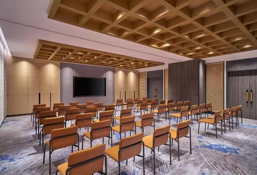 Renaissance Kuala Lumpur Hotel & Convention Centre