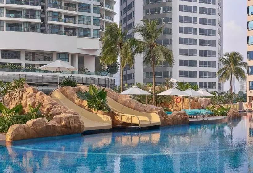 Renaissance Kuala Lumpur Hotel & Convention Centre