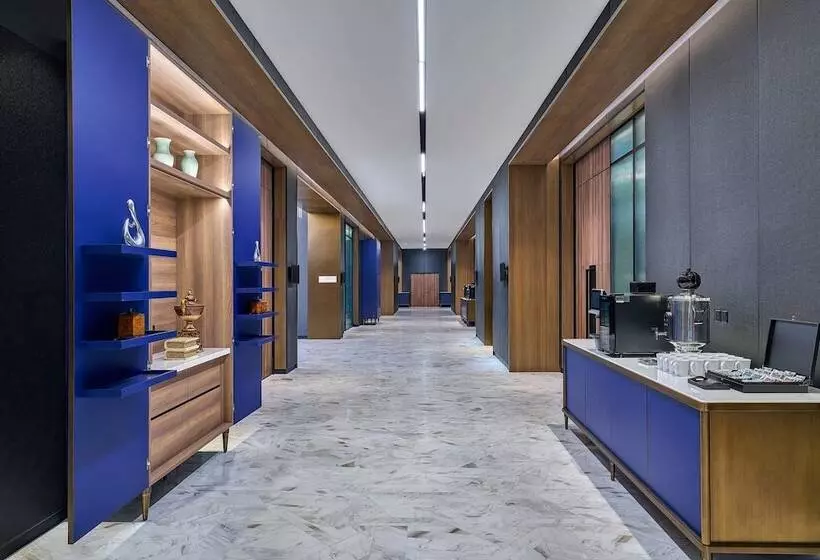 Renaissance Kuala Lumpur Hotel & Convention Centre