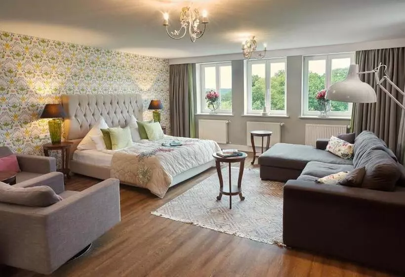 호텔 Schloss Kaarz Mit Park