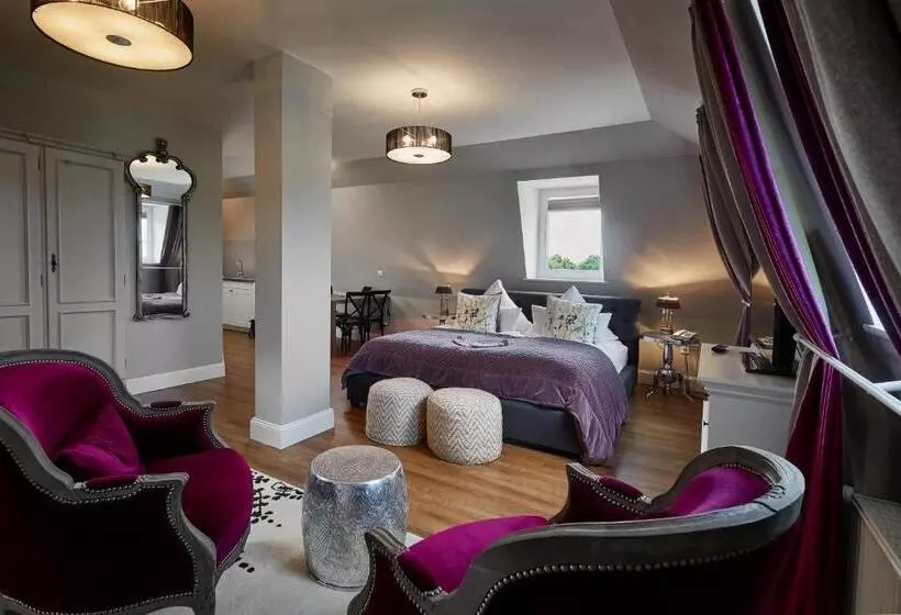 호텔 Schloss Kaarz Mit Park