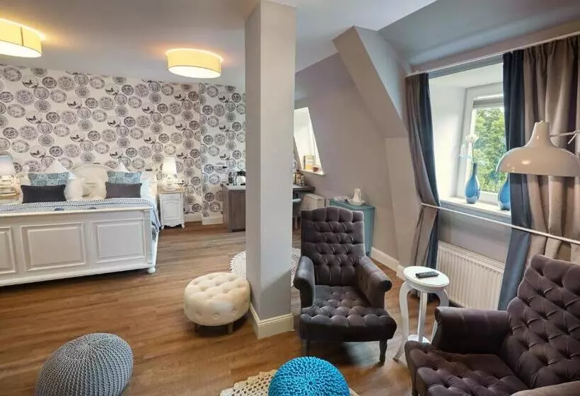 호텔 Schloss Kaarz Mit Park