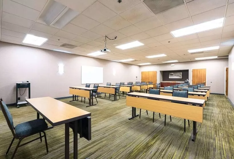 ホテル Sonesta Select Camarillo