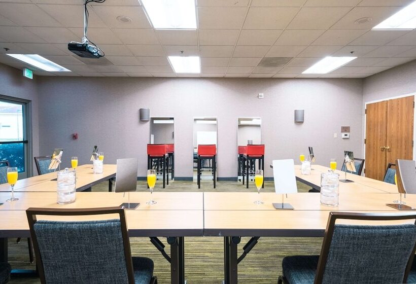 فندق Sonesta Select Camarillo