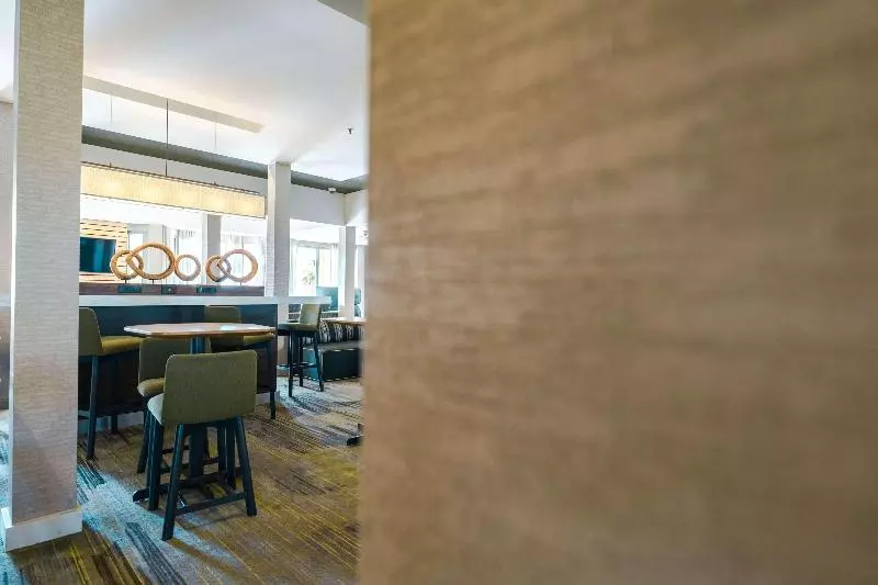 ホテル Sonesta Select Camarillo