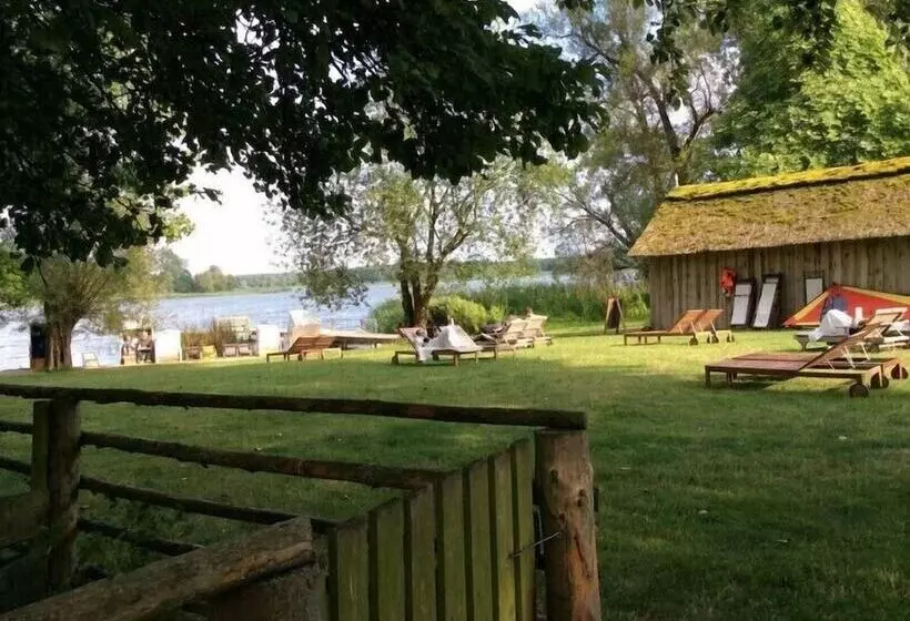 Seehotel Am Neuklostersee