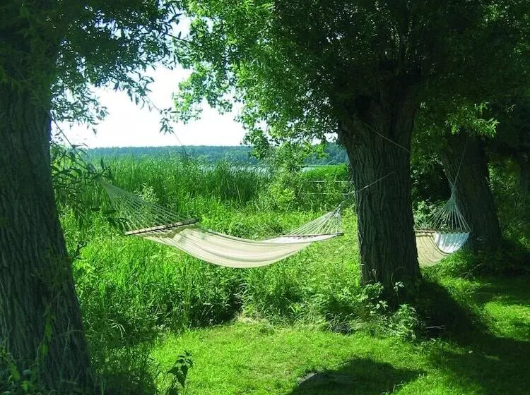 Seehotel Am Neuklostersee