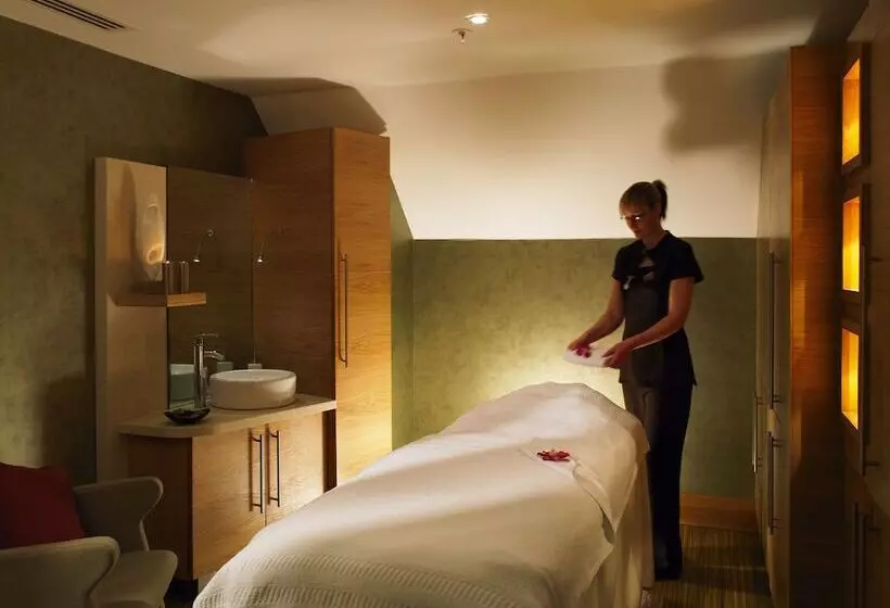 Hollins Hall Hotel, Golf & Country Club